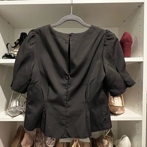 Cropped zipper back shirt